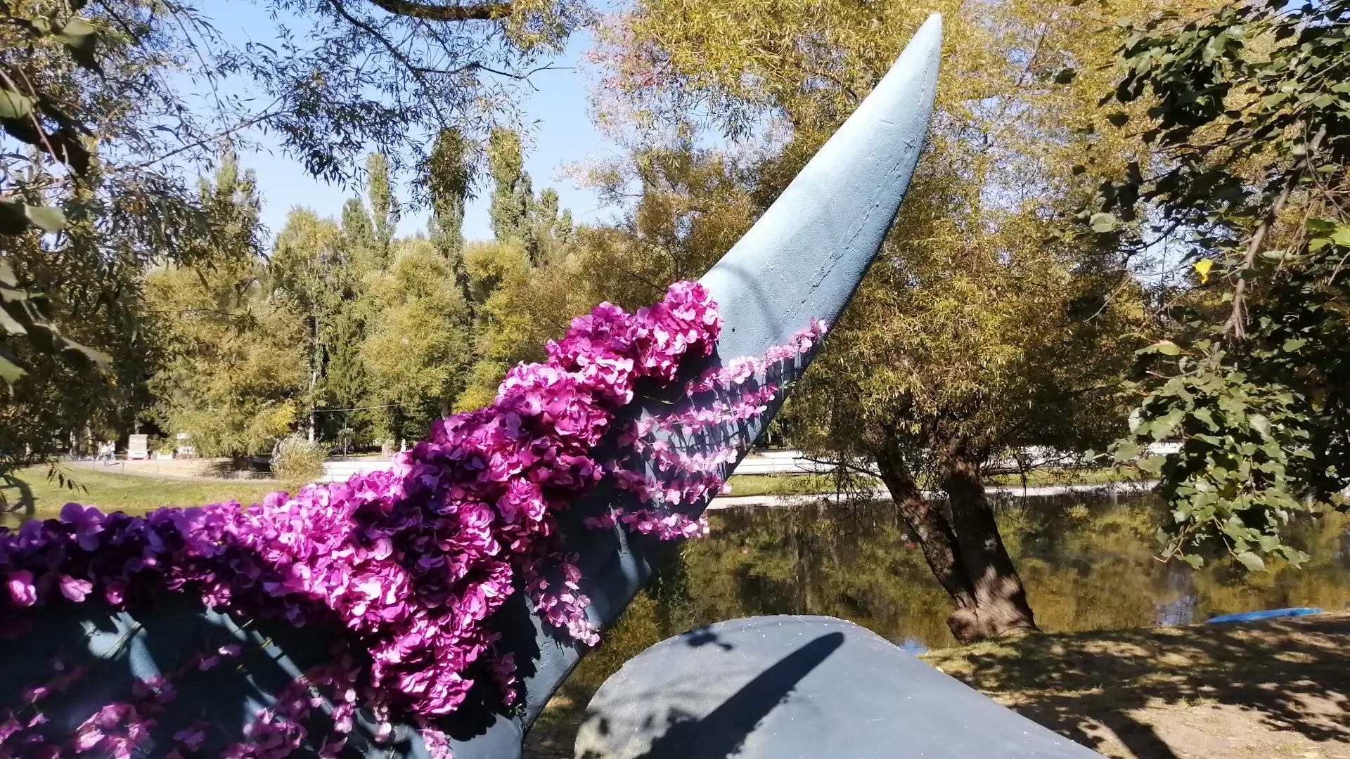 В Белгороде арт-объект «Кит» убрали из парка Победы