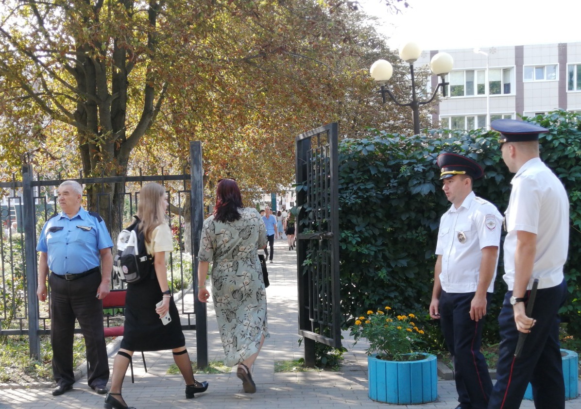 в Белгороде проходят очные торжественные линейки ко Дню знаний